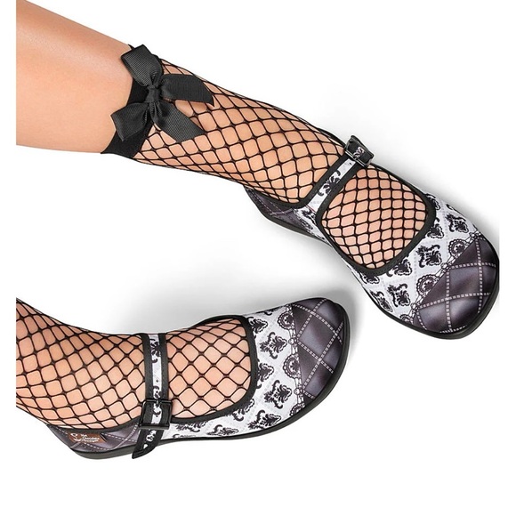 NWT MARY JANES WOMENS SIZE 7 GOTHIC COFFIN DESIGNED SHOES & COFFIN SHOE BOX! 😎 - Picture 9 of 9